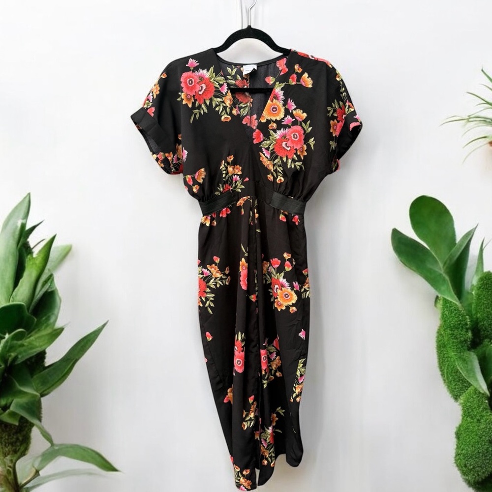 Jane Wood Floral Dress. This is a Paris Size 1 which equals a Medium